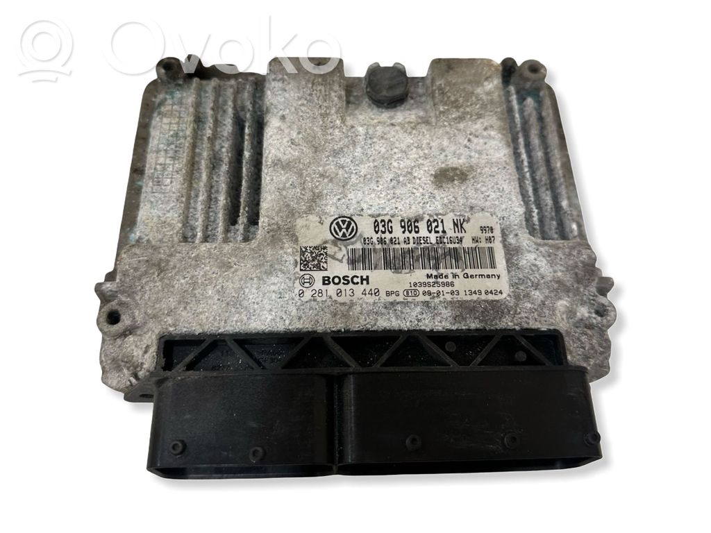 Volkswagen PASSAT B6 Engine control unit/module 