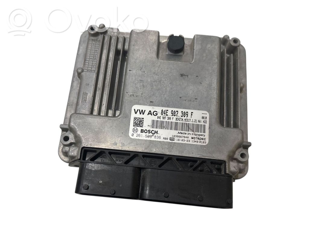 Volkswagen Golf VII Engine control unit/module 