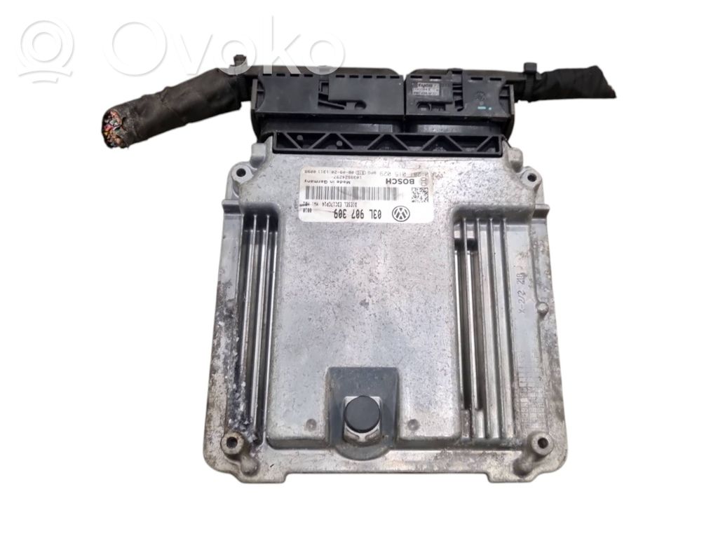 Volkswagen PASSAT B6 Engine control unit/module 