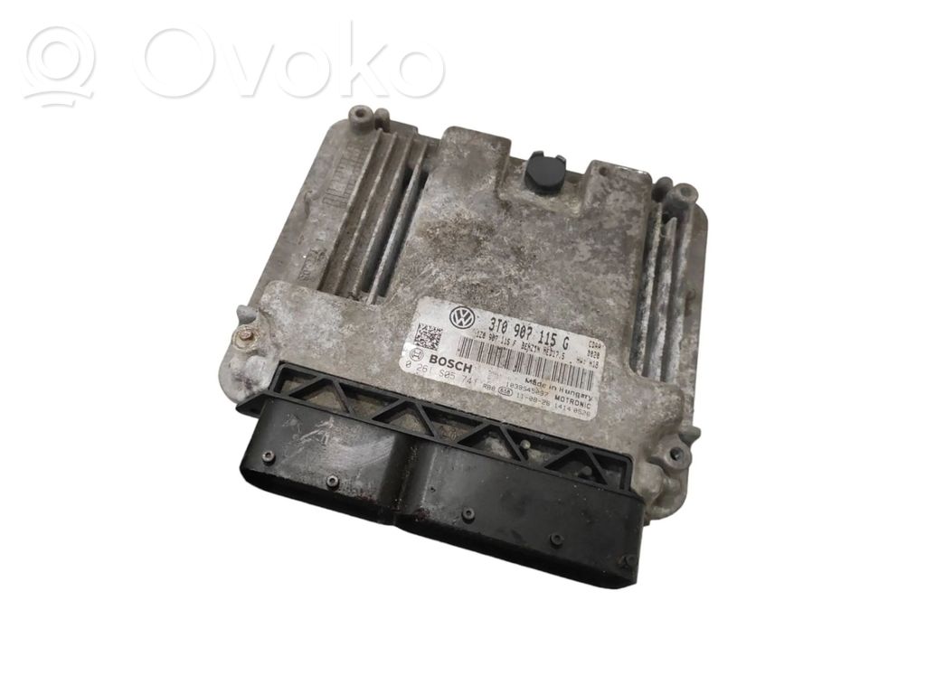 Skoda Octavia Mk2 (1Z) Engine control unit/module 