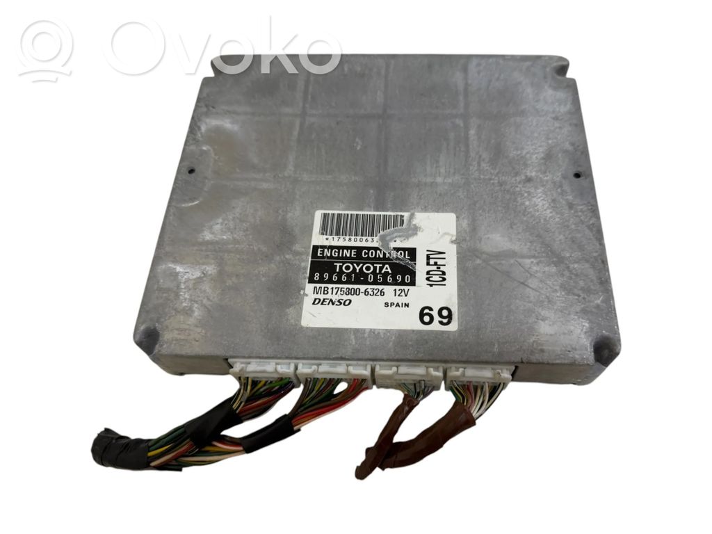 Toyota Avensis T250 Engine control unit/module 