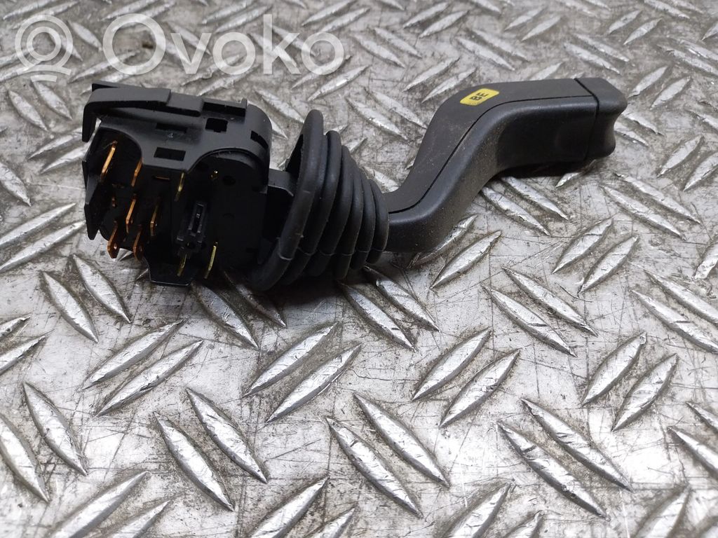 Opel Zafira A Wiper control stalk 