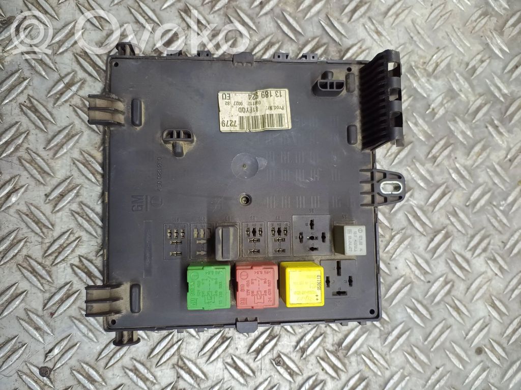 Opel Vectra C Módulo de fusible 