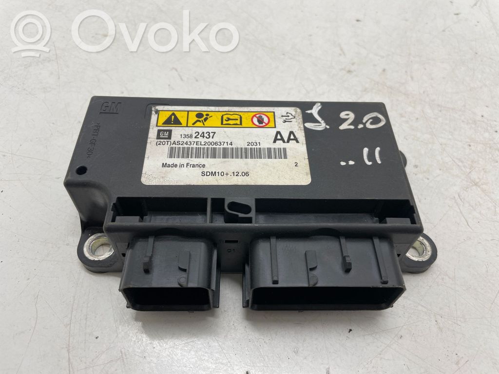Opel Astra J Airbag control unit/module 