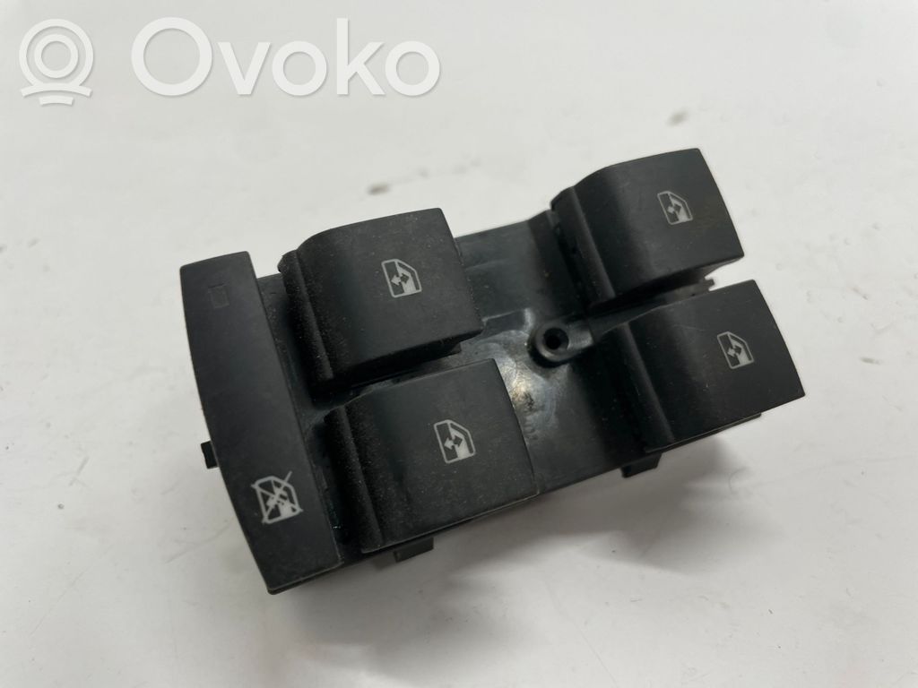 Opel Meriva B Electric window control switch 