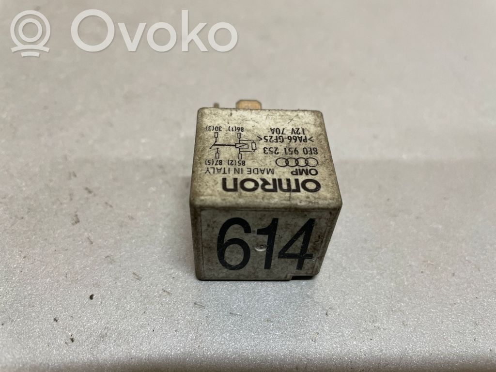 Audi A6 S6 C5 4B Muu rele 