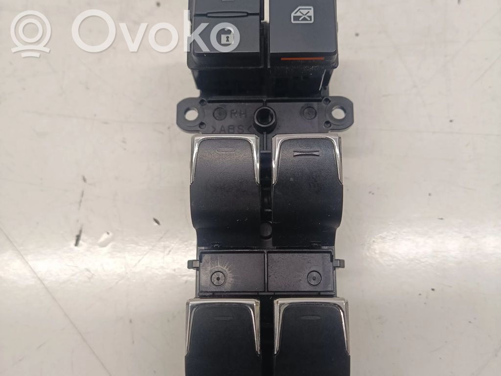 Lexus NX Electric window control switch 
