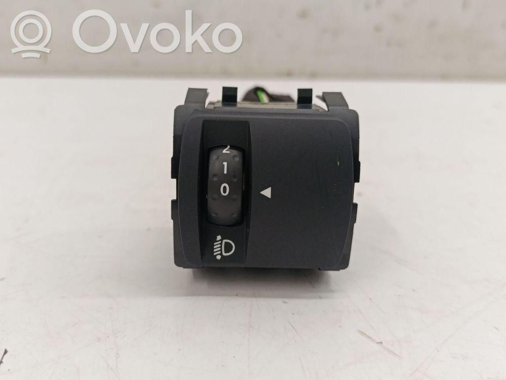 Dacia Duster II Light switch 