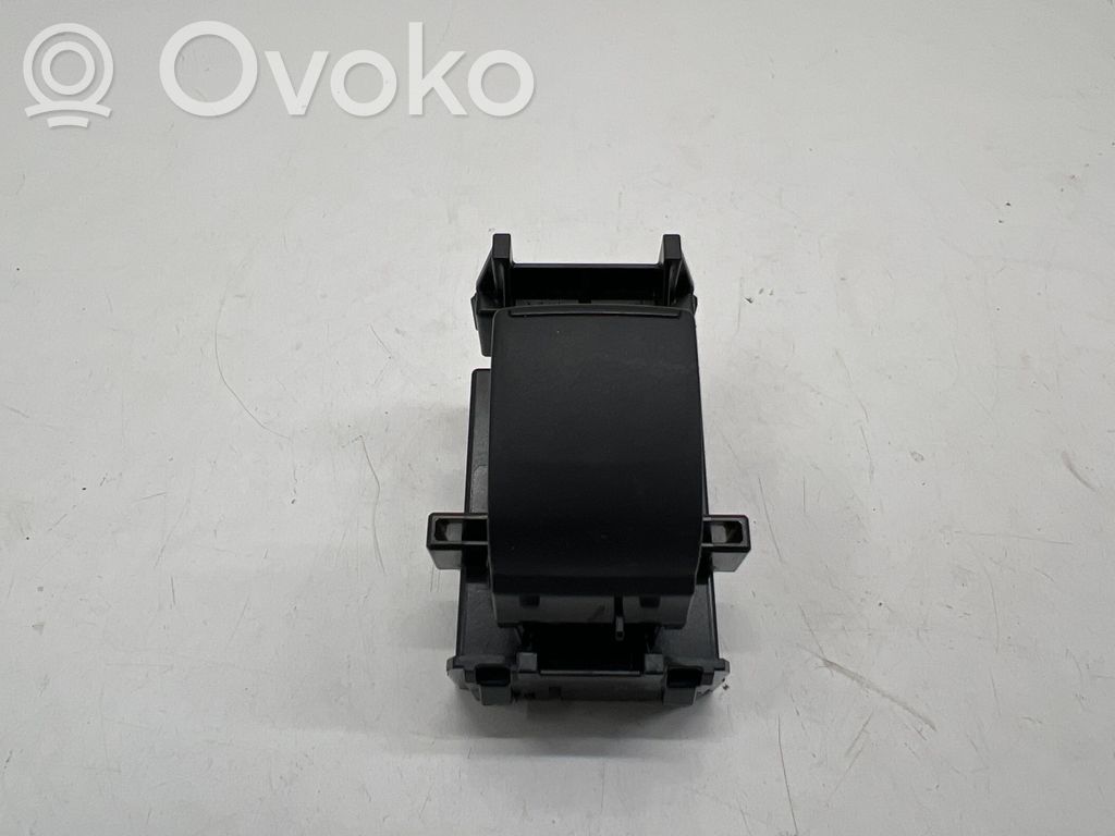 Toyota Yaris XP210 Electric window control switch 