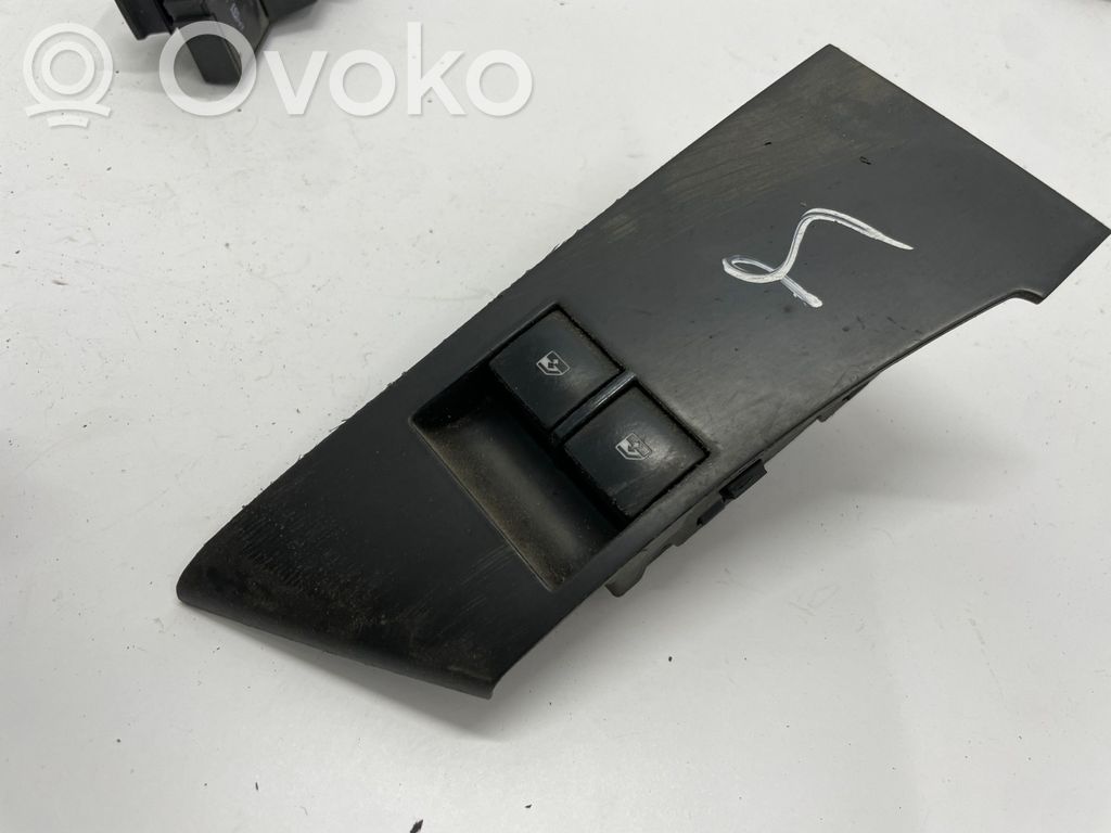 Opel Astra J Electric window control switch 