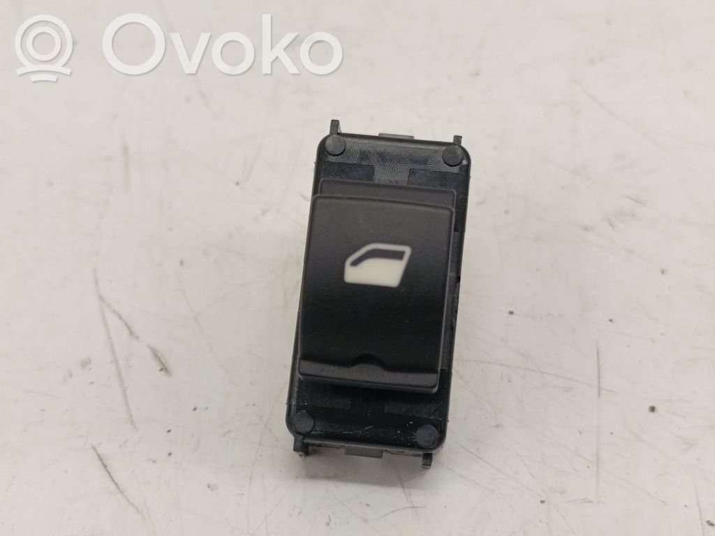 Opel Grandland X Electric window control switch 