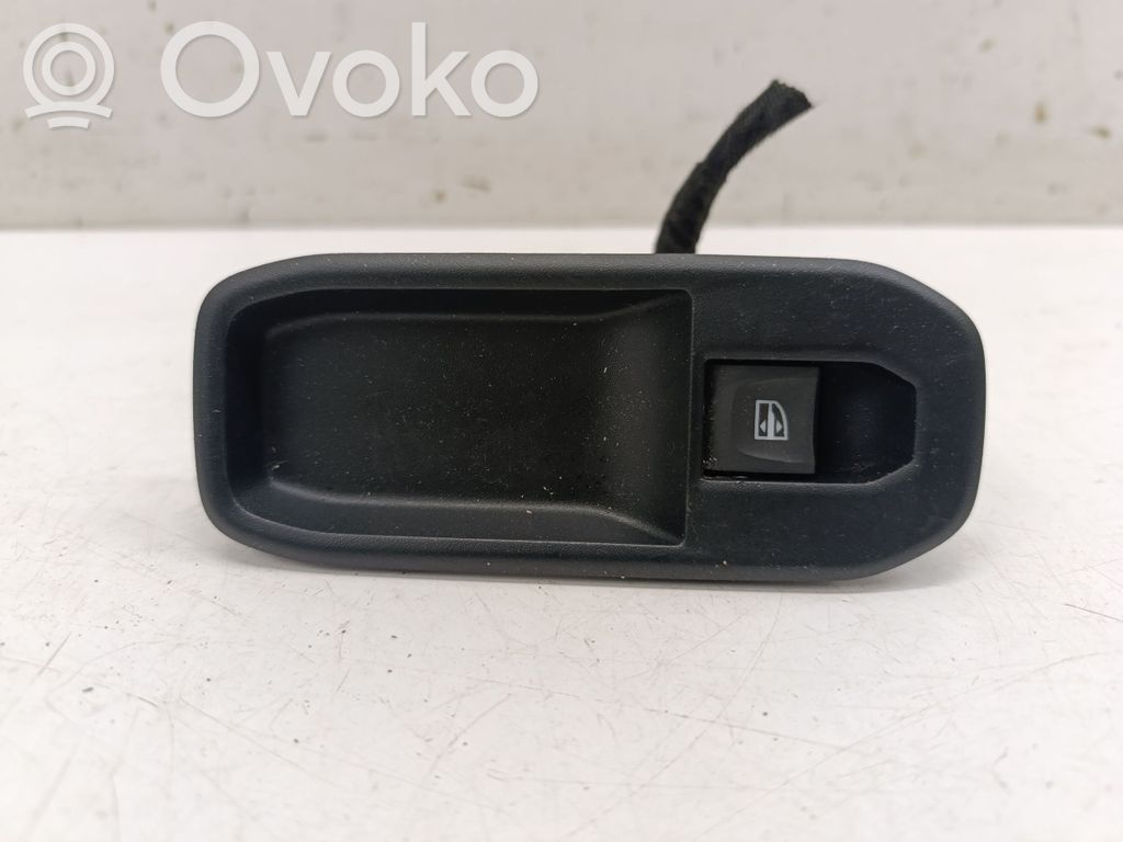 Dacia Duster II Electric window control switch 