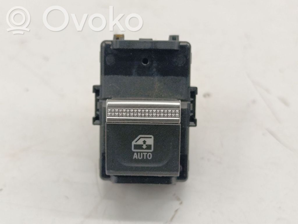Renault Arkana Electric window control switch 