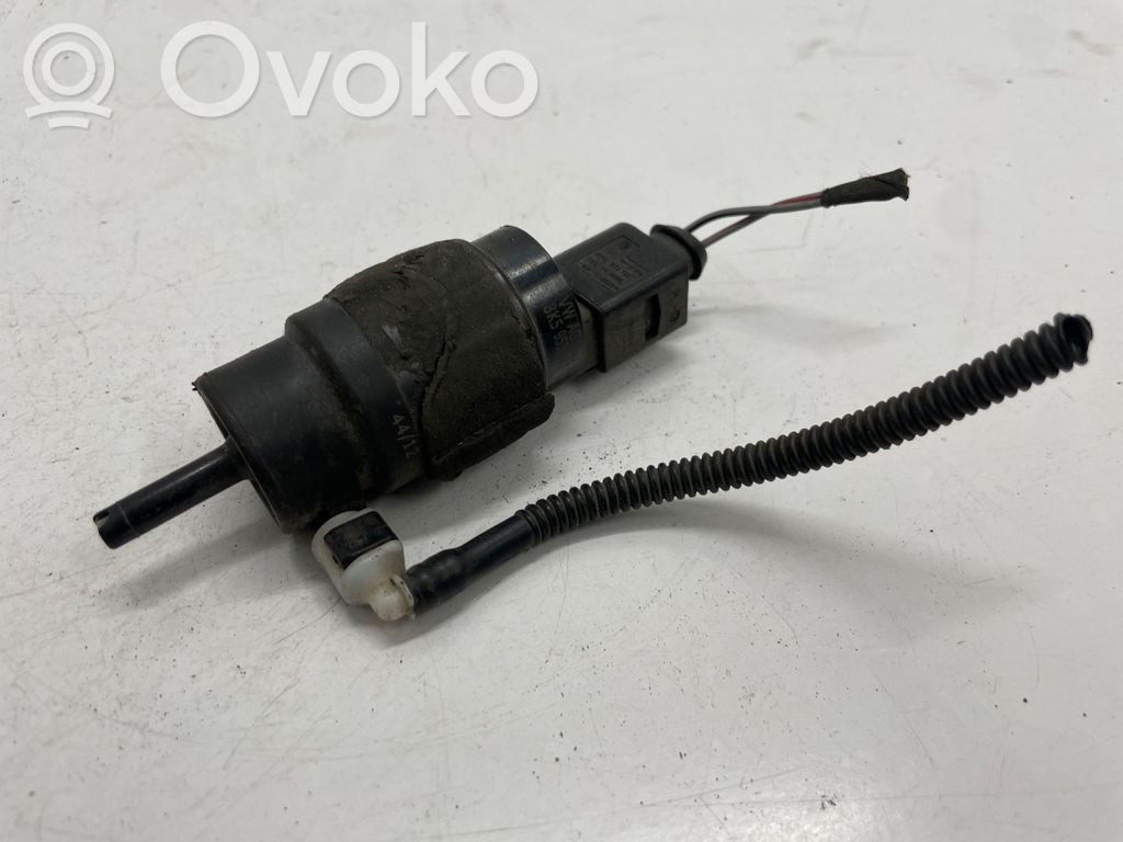 Audi A4 S4 B8 8K Windscreen/windshield washer pump 