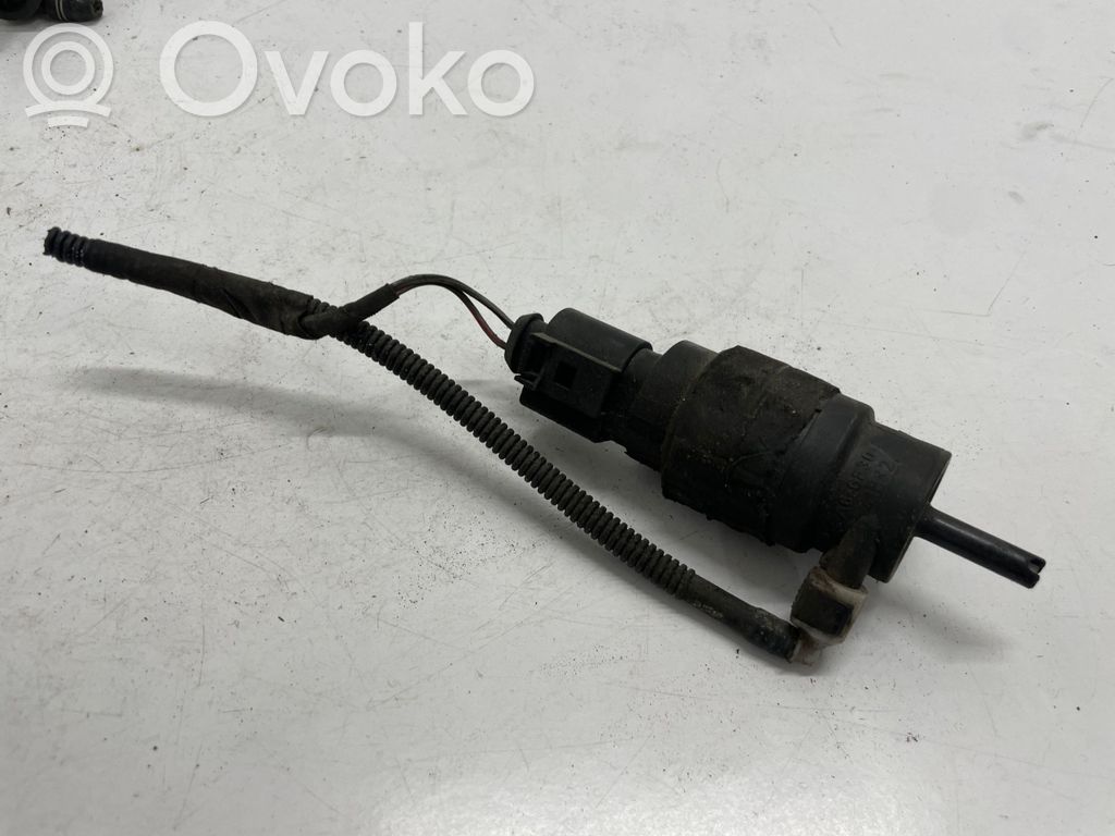 Audi A4 S4 B8 8K Windscreen/windshield washer pump 