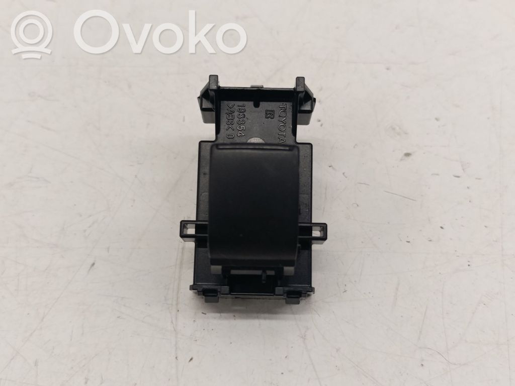 Toyota Yaris XP210 Electric window control switch 