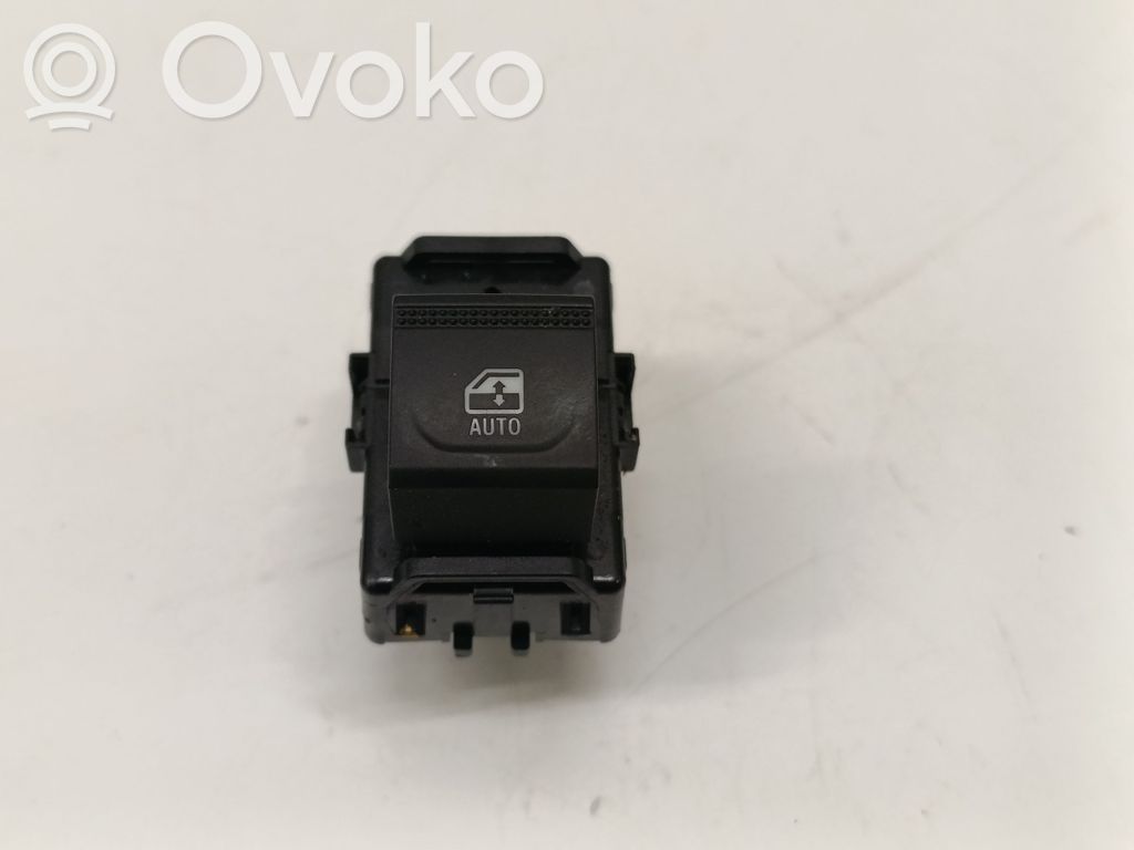 Renault Arkana Electric window control switch 