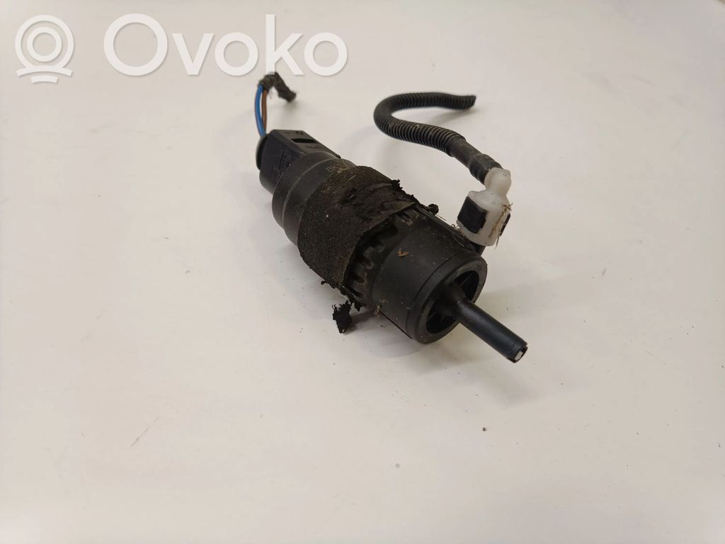 Audi TT TTS RS Mk3 8S Windscreen/windshield washer pump 