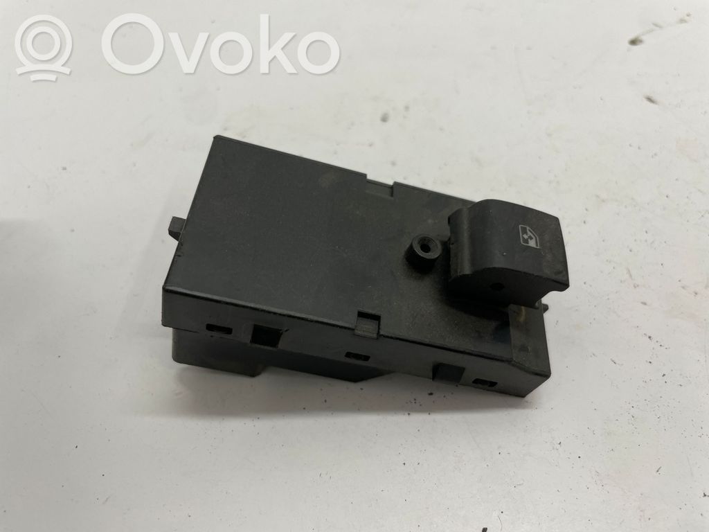 Opel Astra J Electric window control switch 