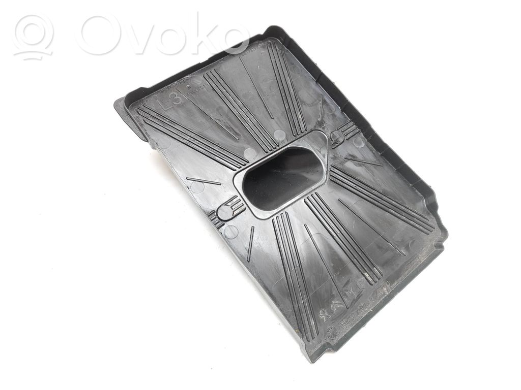 Peugeot 3008 II Battery tray 