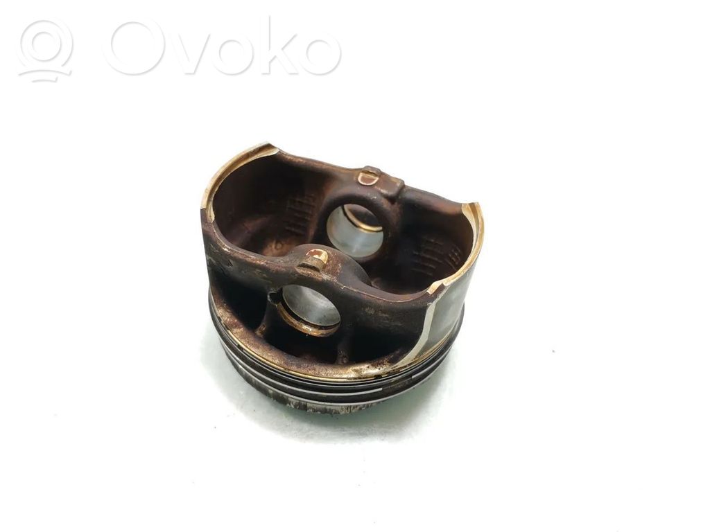 BMW 3 E90 E91 Piston 
