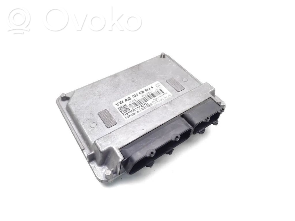 Skoda Fabia Mk2 (5J) Engine control unit/module 