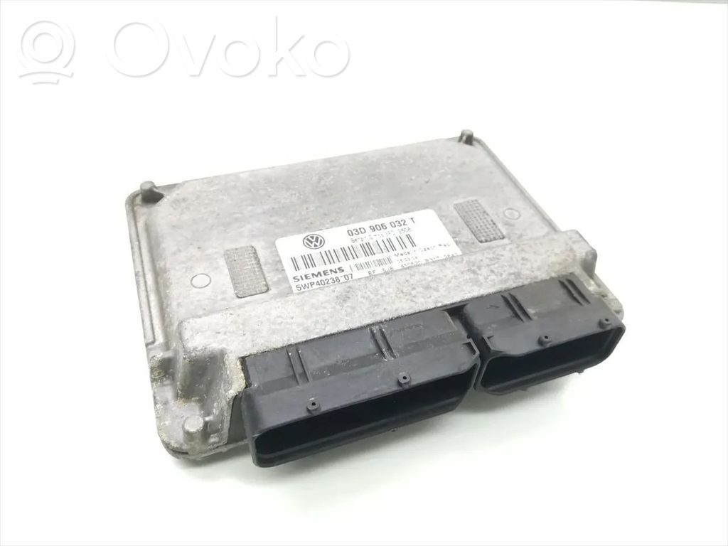 Volkswagen Polo IV 9N3 Engine control unit/module 