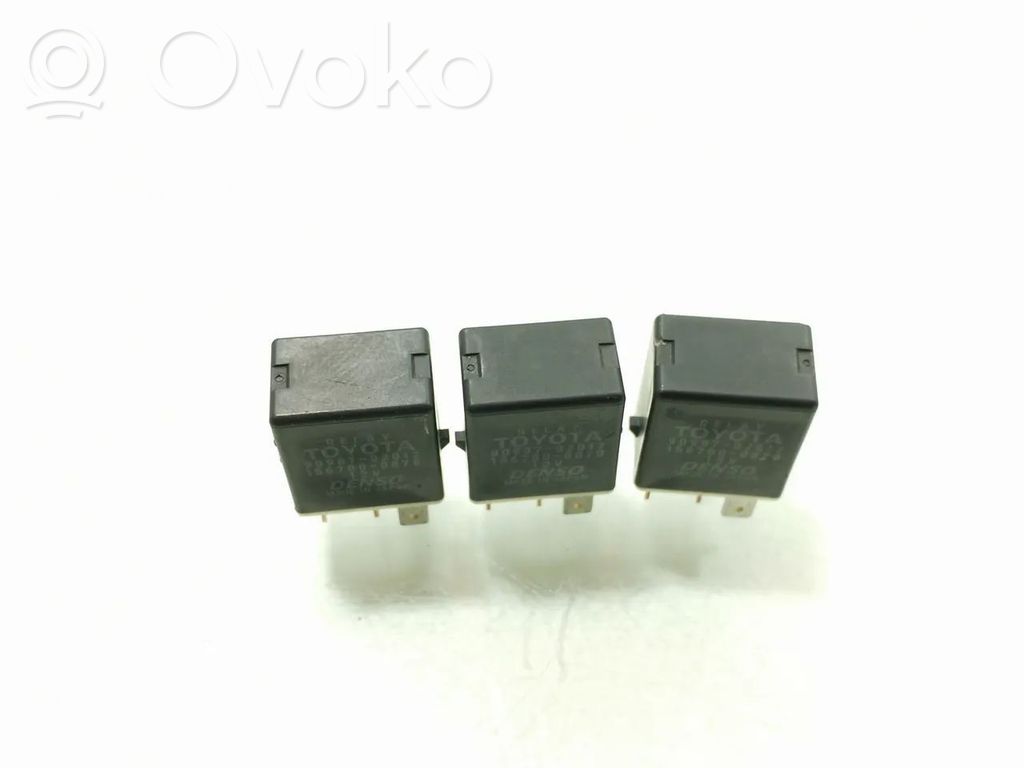 Lexus IS 200-300 Muu rele 