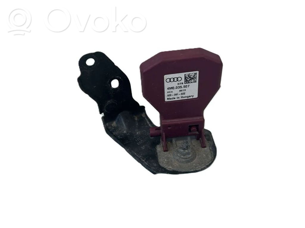 Audi A4 S4 B9 8W Antenos stiprintuvas 