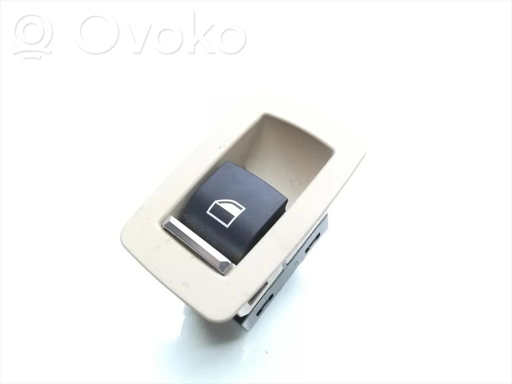 Electric window control switch   9361937