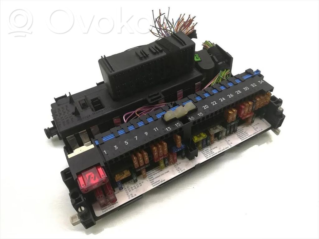 BMW 3 E46 Fuse module 
