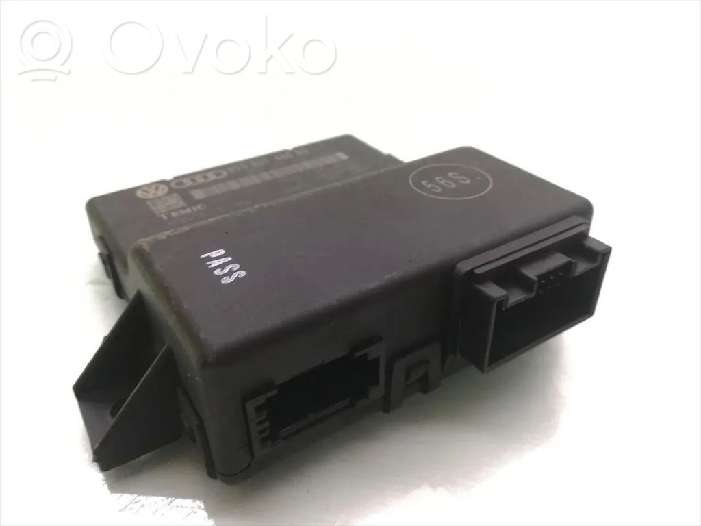 Audi A4 S4 B8 8K Gateway control module 