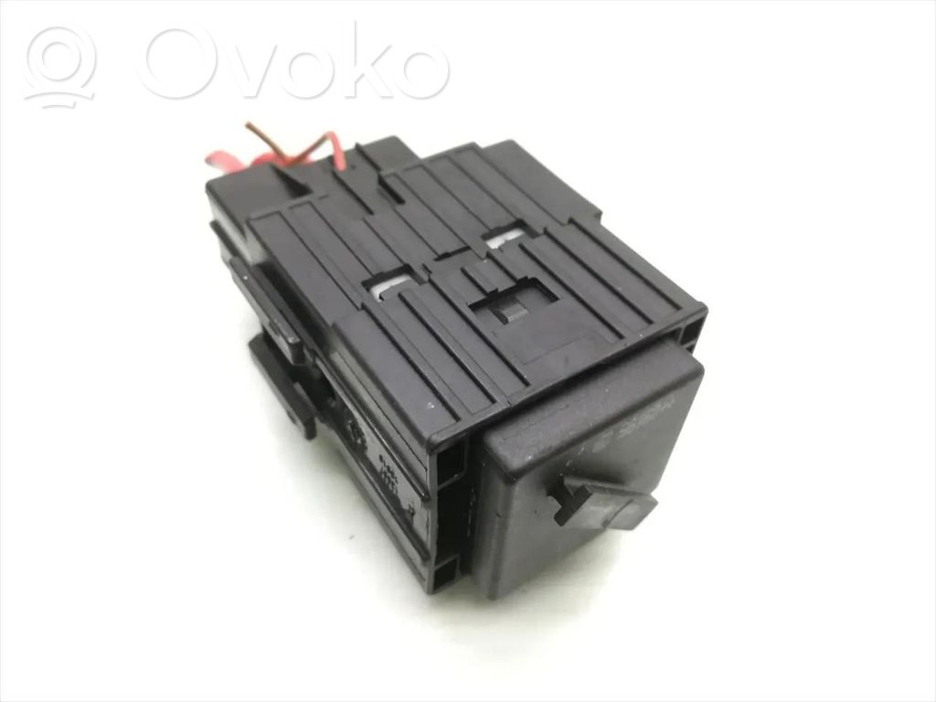 BMW 3 E90 E91 Other relay 
