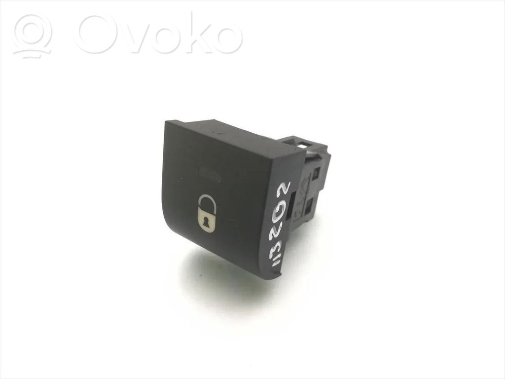 Peugeot 207 Central locking switch button 