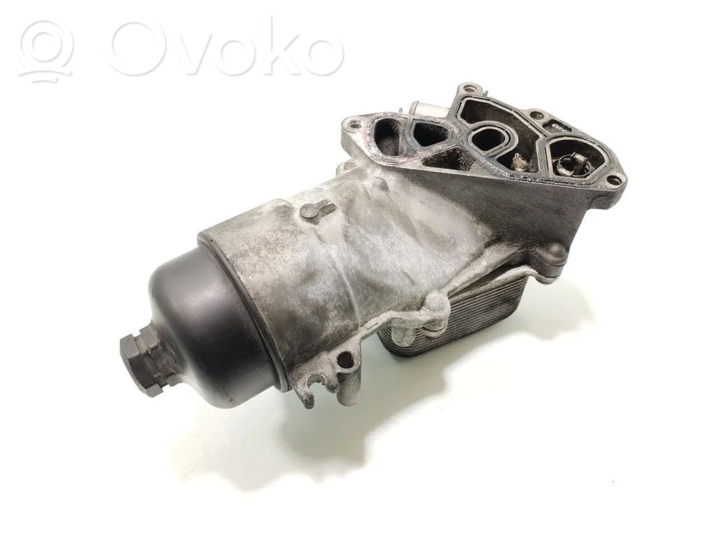 Oil filter mounting bracket