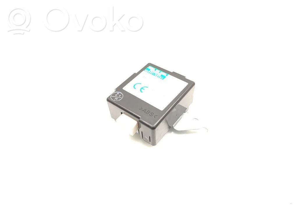 Toyota RAV 4 (XA20) Oven ohjainlaite/moduuli 