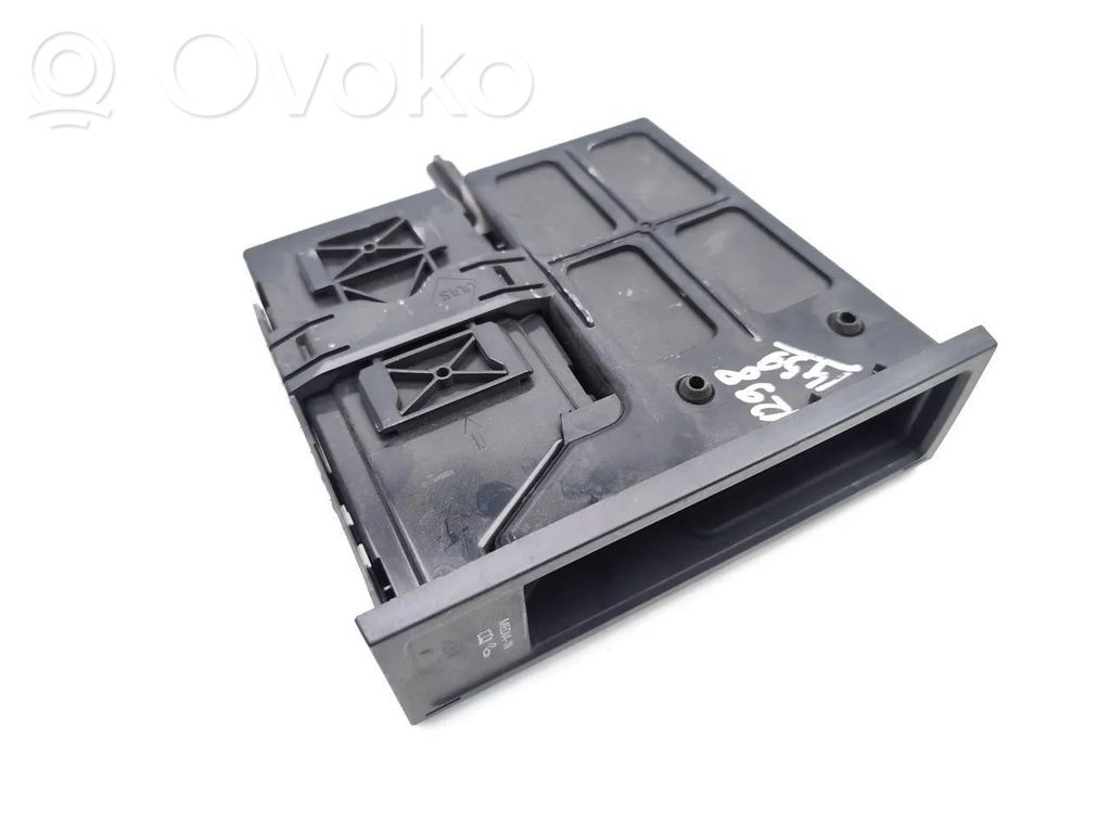 Volkswagen Golf VI AUX in-socket connector 