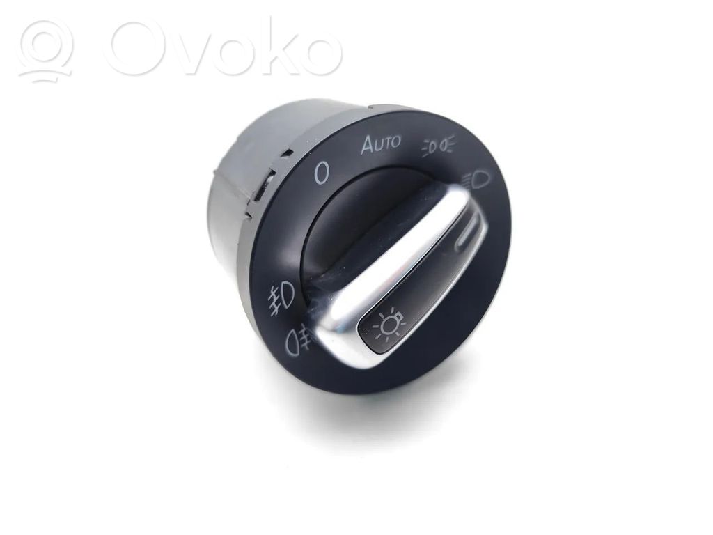 Volkswagen Tiguan Light switch 