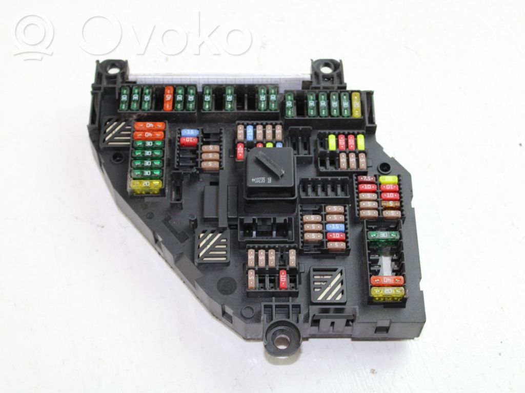 BMW 5 F10 F11 Saugiklių dėžė (komplektas) 