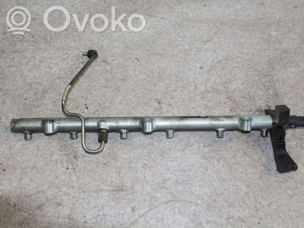BMW 5 E39 Fuel main line pipe 