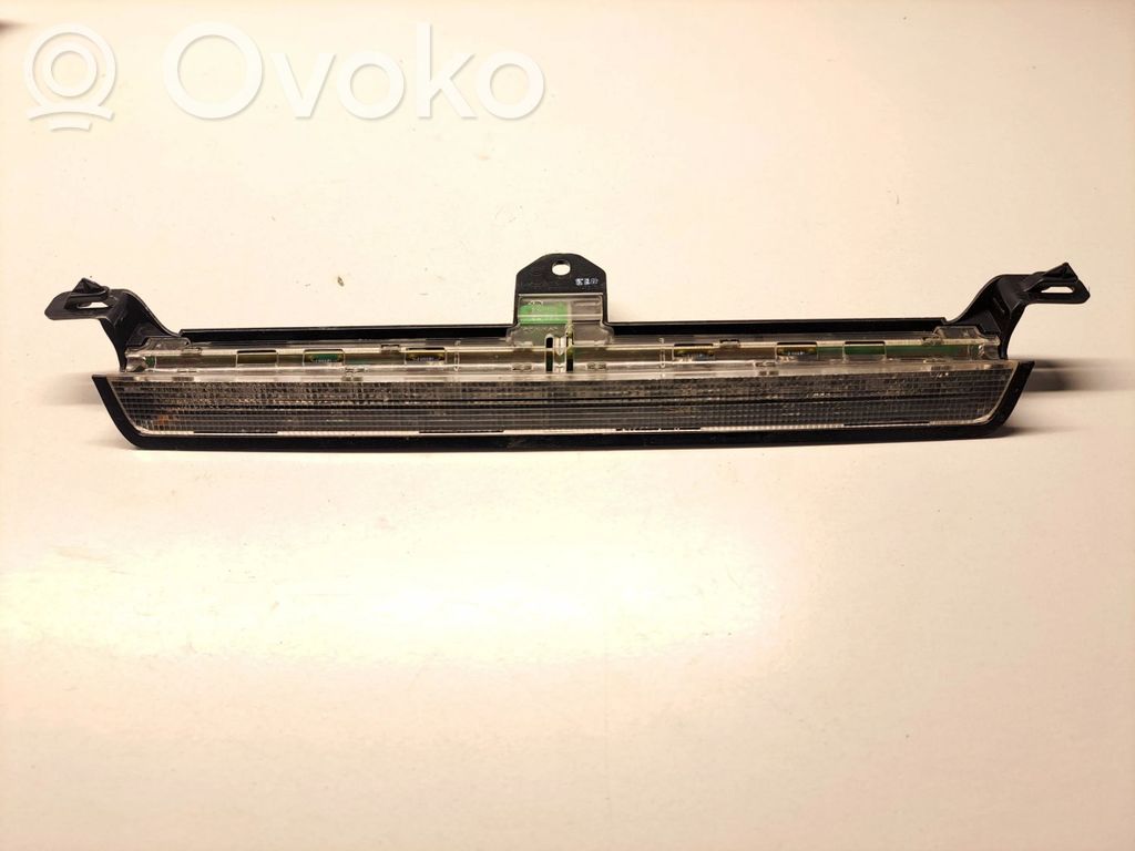 Volvo V70 Third/center stoplight 