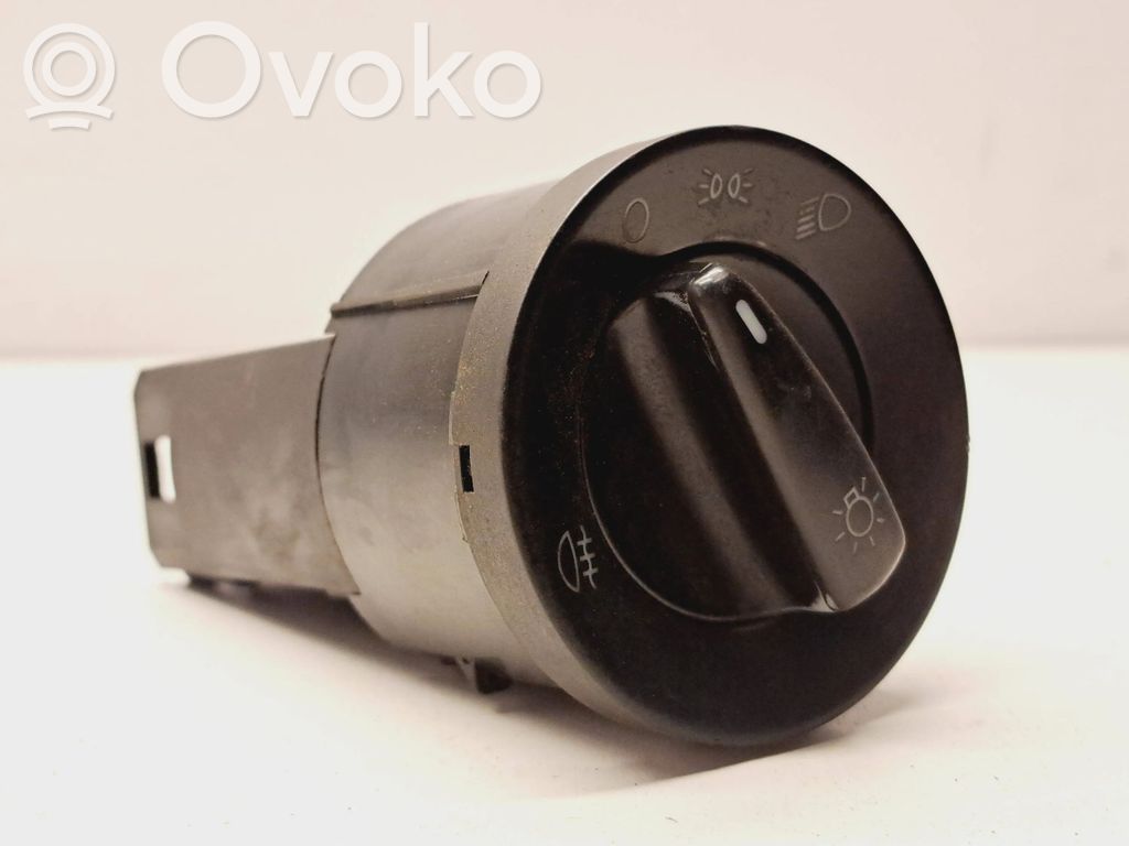Volkswagen Golf IV Light switch 