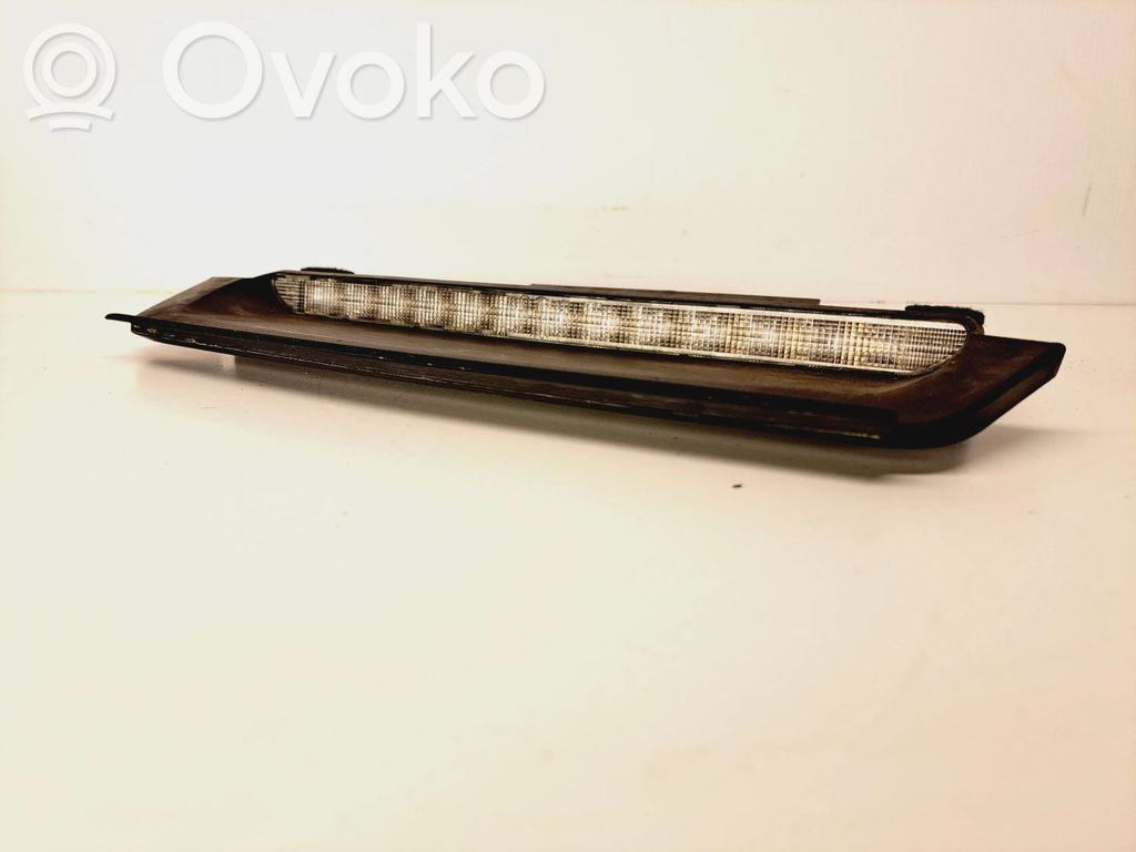 Volvo S60 Third/center stoplight 
