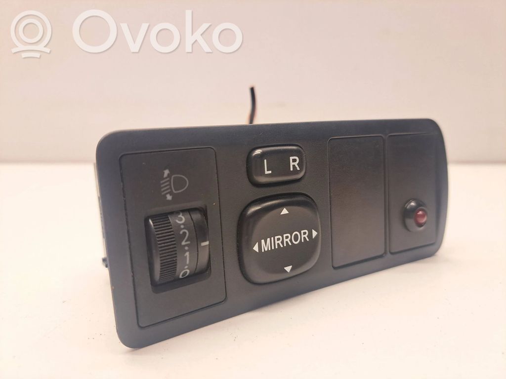Toyota Corolla Verso E121 A set of switches 