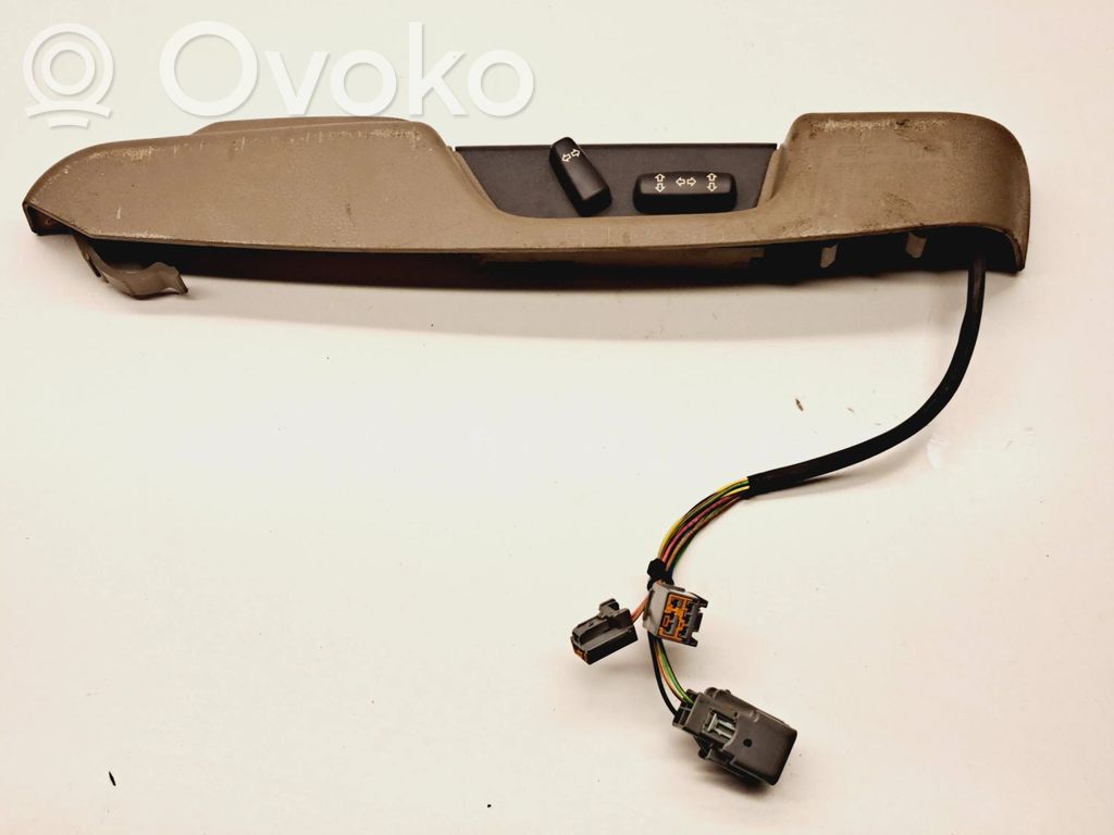 Seat control module   9174420