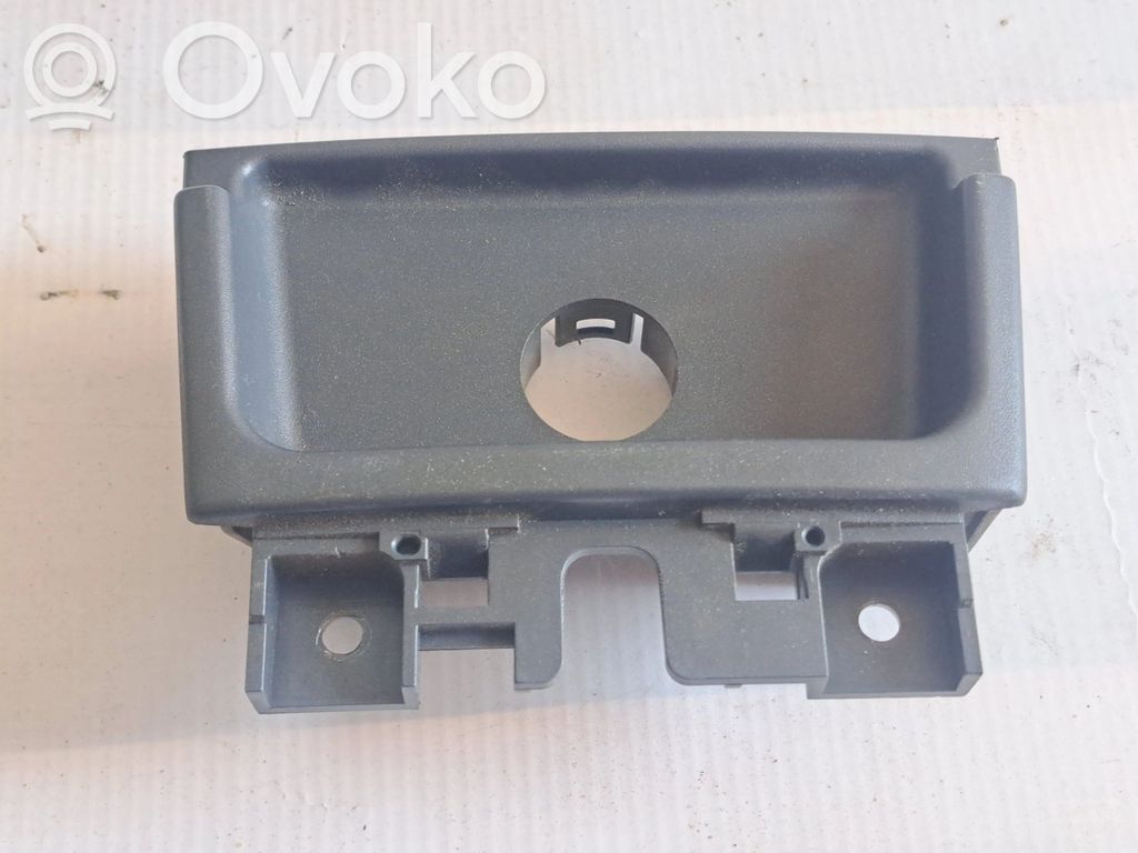 Volvo S80 Cigarette lighter rear 