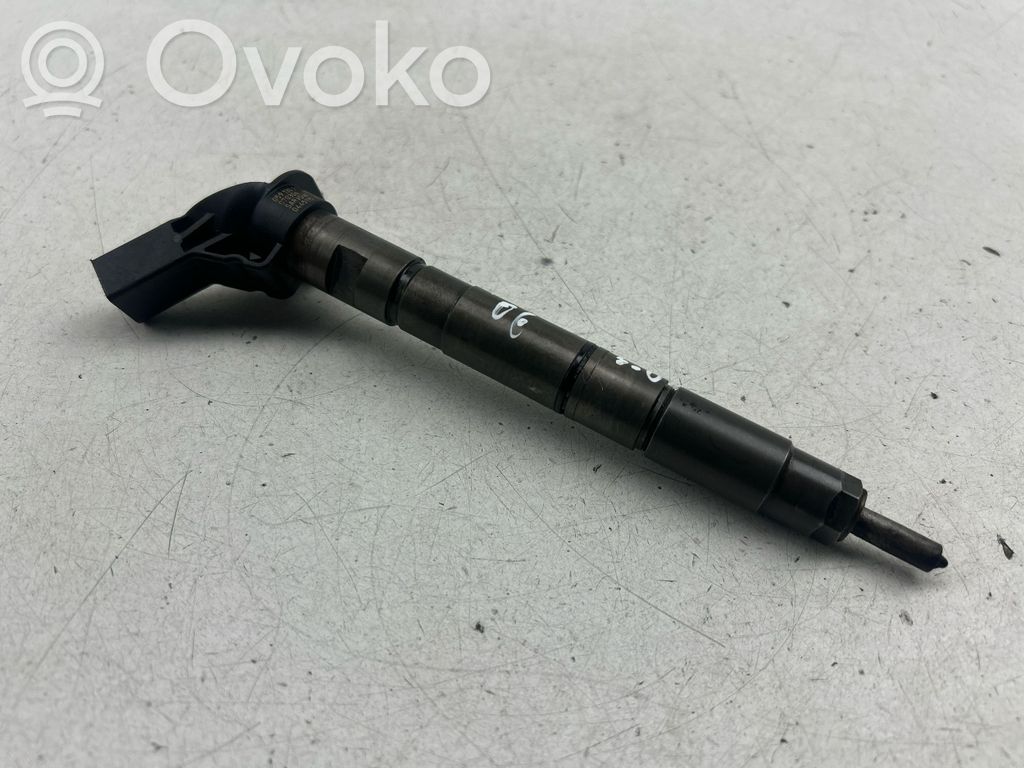 Audi A6 S6 C6 4F Fuel injector 