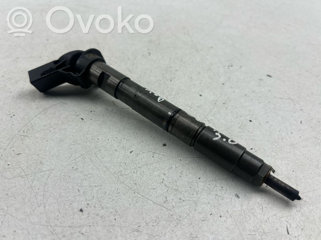 Audi A6 S6 C6 4F Fuel injector 