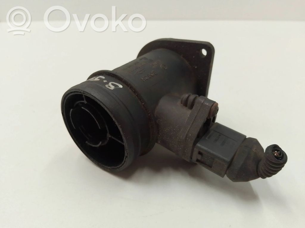Volkswagen PASSAT B5 Mass air flow meter 