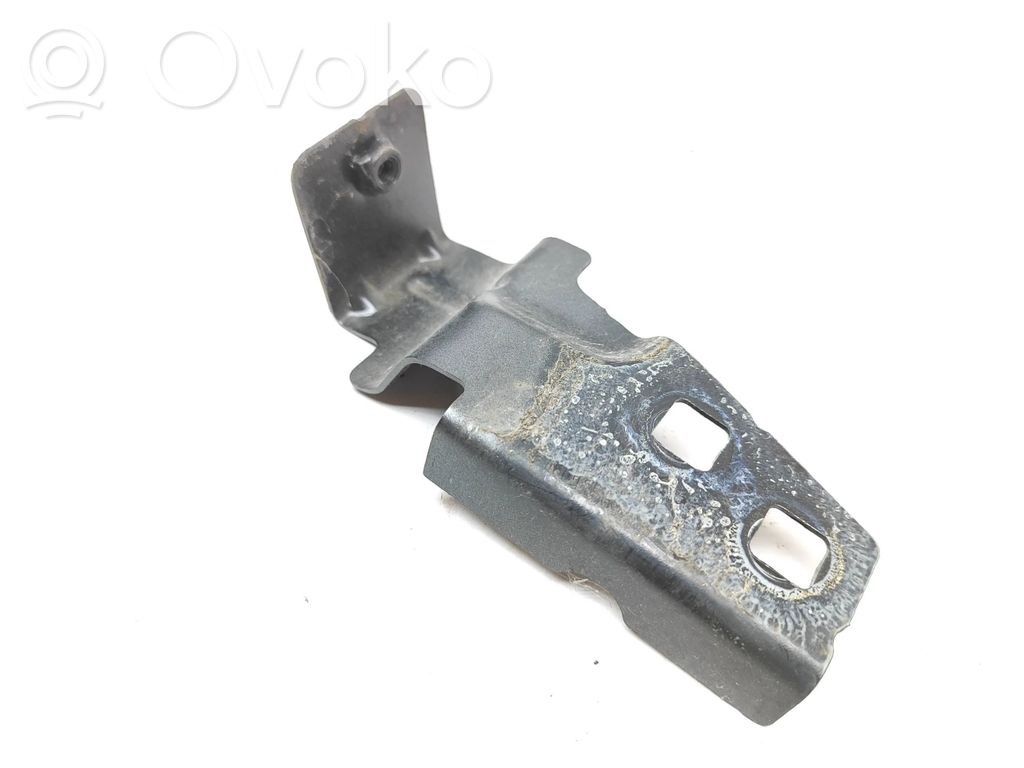 Jaguar E-Pace Fender mounting bracket 